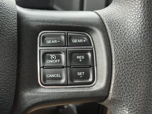 Used 2018 RAM 1500 Classic SLT AWD/4WD image 29