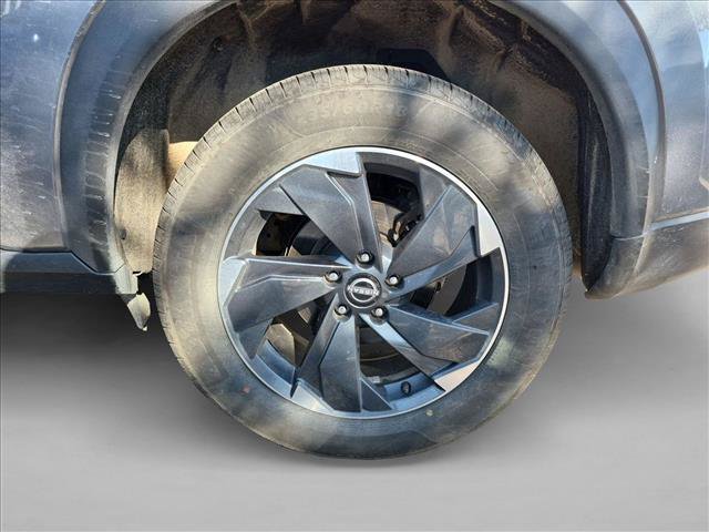 Used 2024 Nissan Rogue SV AWD/4WD image 13