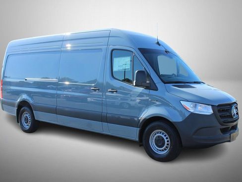 New 2024 Mercedes-Benz eSprinter 170 Cargo image 5