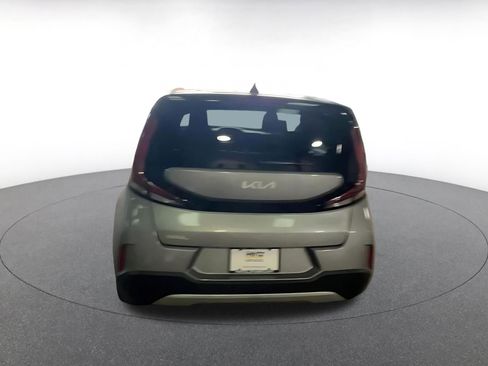 Used 2025 Kia Soul LX w/ LX Technology Package image 12