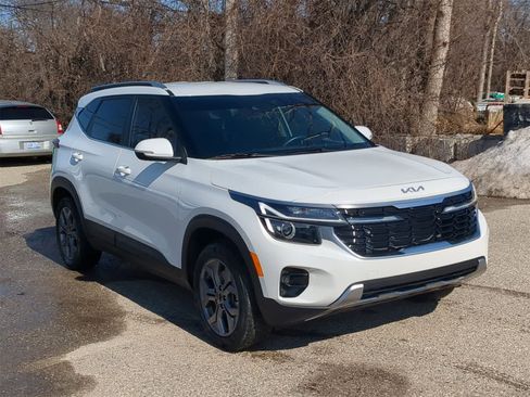 Used 2024 Kia Seltos S image 16