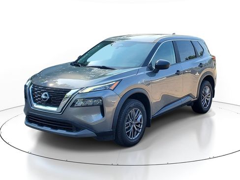 Used 2023 Nissan Rogue S AWD/4WD image 2