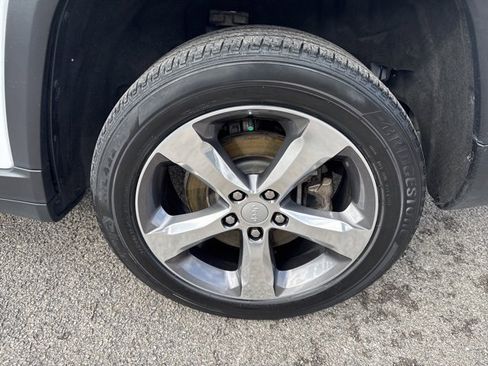 Used 2021 Jeep Grand Cherokee L Limited image 10