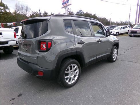 Used 2019 Jeep Renegade Sport w/ Sport Appearance Group image 12