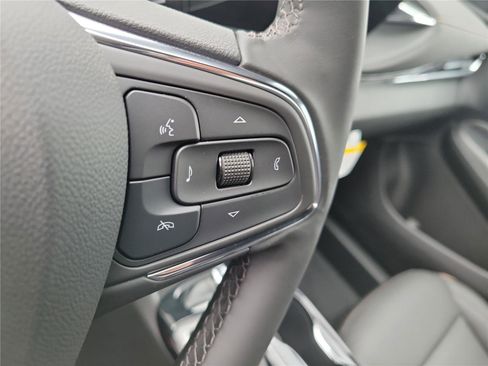 New 2026 Buick Envista Avenir image 25