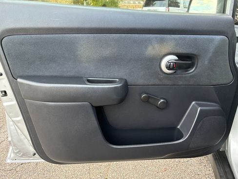 Used 2011 Nissan Versa Sedan image 11