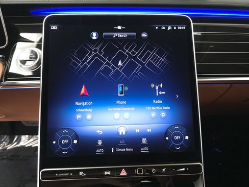 Used 2023 Mercedes-Benz S 580 4MATIC Sedan w/ 3D Technology Package image 17