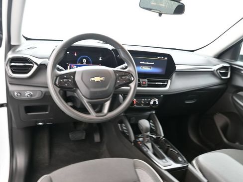 Used 2024 Chevrolet TrailBlazer LT FWD image 18