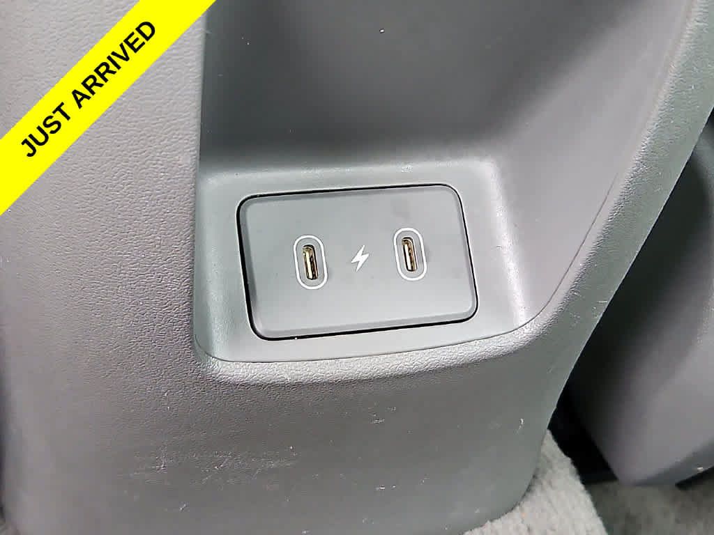 Used 2025 Hyundai Elantra SEL FWD image 28
