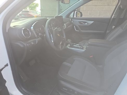 Used 2025 Chevrolet Blazer LT AWD/4WD image 7
