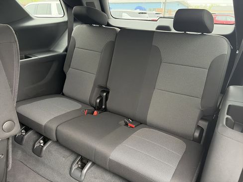 Used 2023 Chevrolet Traverse LT AWD/4WD image 20