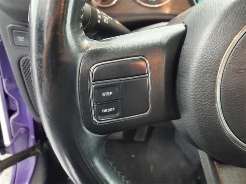 Used 2018 Jeep Wrangler Unlimited Rubicon w/ Cold Weather Group image 12