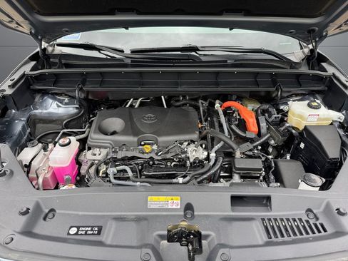 Used 2022 Toyota Highlander XLE AWD/4WD image 20