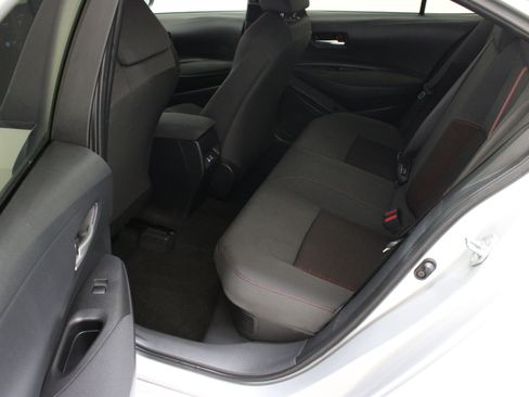 Used 2026 Toyota Corolla SE w/ SE Premium Package FWD image 26
