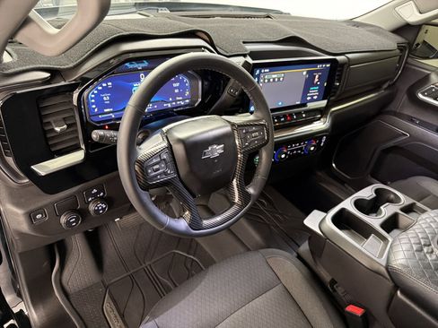 Used 2024 Chevrolet Silverado 1500 RST w/ Protection Package image 4