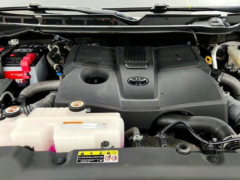 Used 2022 Toyota Tundra Limited w/ TRD Off-Road Package AWD/4WD image 23