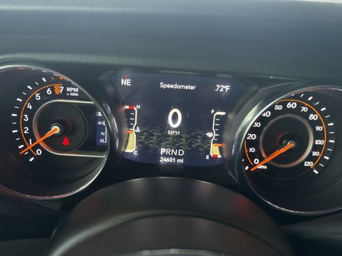 Used 2020 Jeep Gladiator Overland image 29