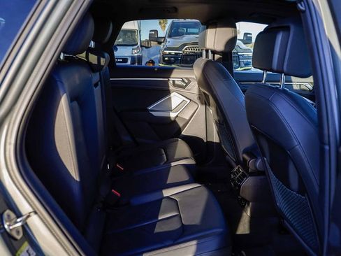 Used 2022 Audi Q3 2.0T Premium image 19