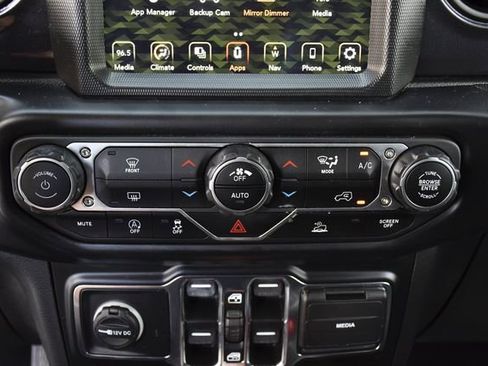 Used 2022 Jeep Wrangler Unlimited Sport AWD/4WD image 14