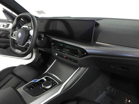 Used 2025 BMW i4 eDrive40 w/ Premium Package RWD image 13