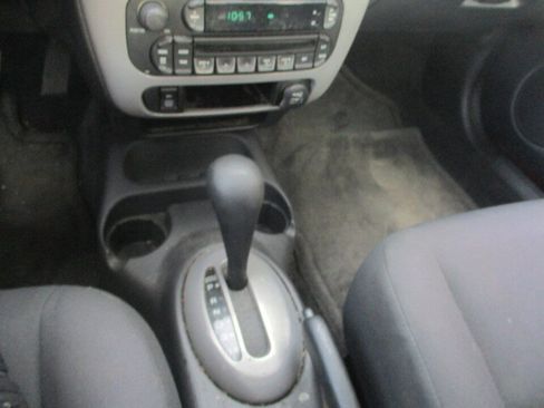 Used 2005 Dodge Neon SXT image 29
