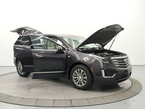 Used 2017 Cadillac XT5 Luxury w/ Driver Awareness Package AWD/4WD image 9