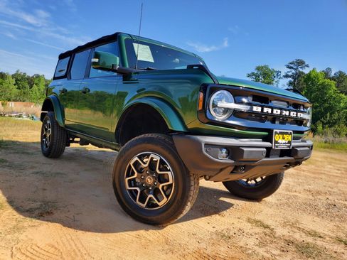 Used 2022 Ford Bronco Outer Banks image 5