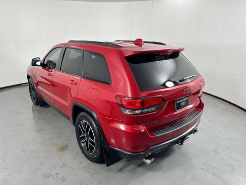Used 2019 Jeep Grand Cherokee Trailhawk w/ Trailhawk Luxury Group AWD/4WD image 29
