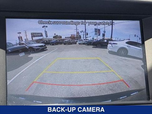 Used 2019 Hyundai Elantra Limited FWD image 18