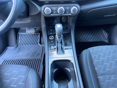 Used 2024 Nissan Kicks SV image 17