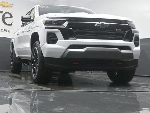 New 2026 Chevrolet Colorado Z71 w/ Technology Package AWD/4WD image 3