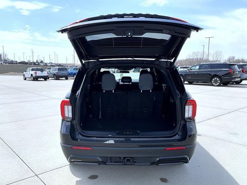 Used 2025 Ford Explorer ST-Line w/ ST-Line Street Pack AWD/4WD image 24