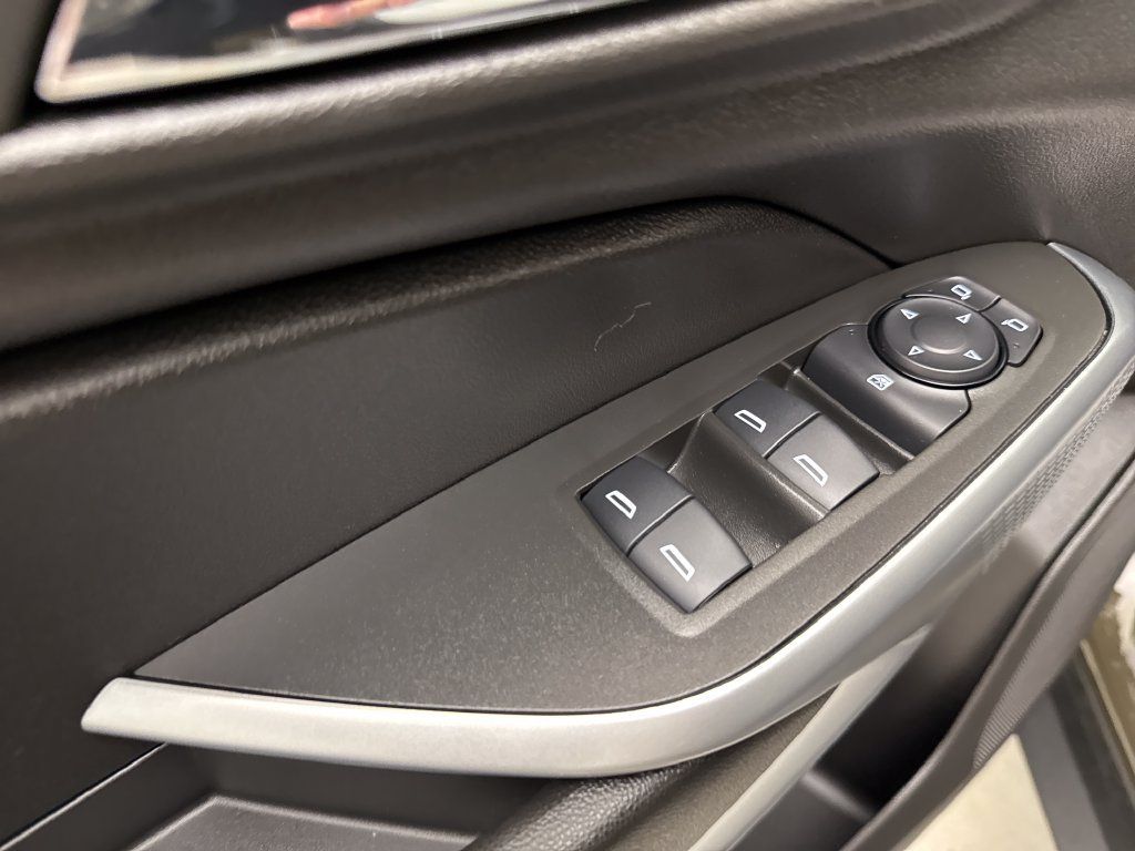 Certified 2024 Chevrolet Trax LS FWD image 13
