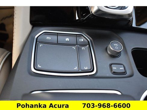 Used 2024 Acura MDX SH-AWD w/ Advance Package image 17