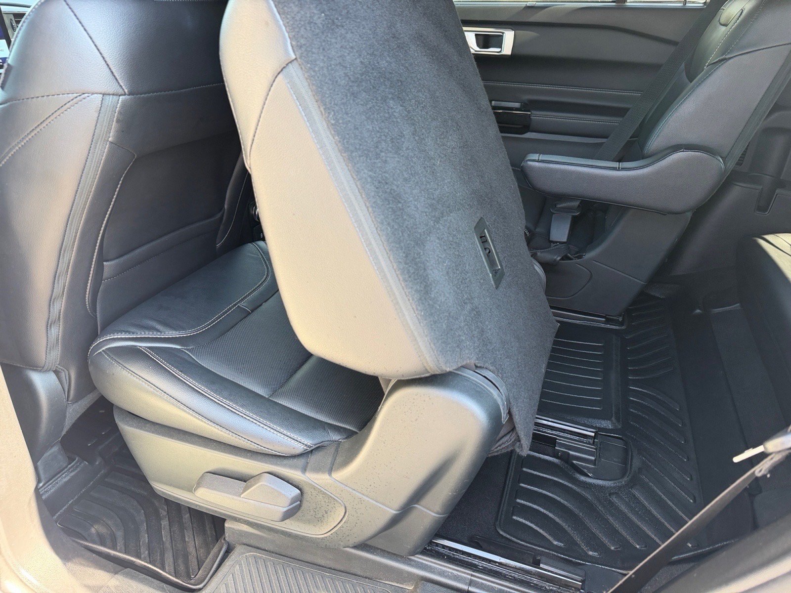 Used 2023 Ford Explorer ST w/ Equipment Group 401A AWD/4WD image 16