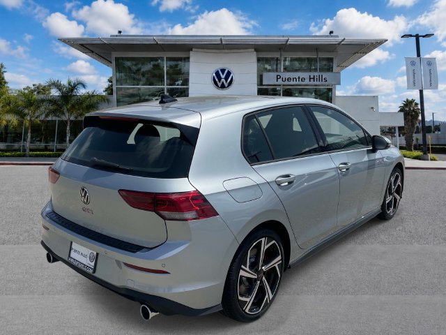 New 2026 Volkswagen GTI SE FWD image 5