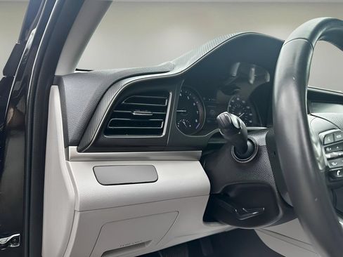 Used 2020 Hyundai Elantra Value Edition FWD image 11