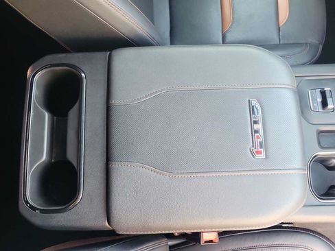 Used 2024 GMC Sierra 2500 AT4 w/ AT4 Preferred Package AWD/4WD image 20
