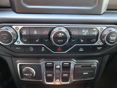 Used 2022 Jeep Gladiator Sport AWD/4WD image 27