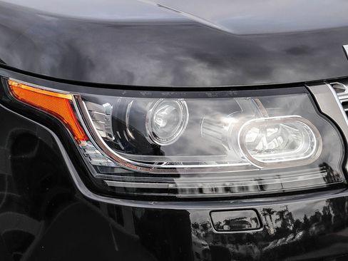 Used 2016 Land Rover Range Rover Supercharged AWD/4WD image 4