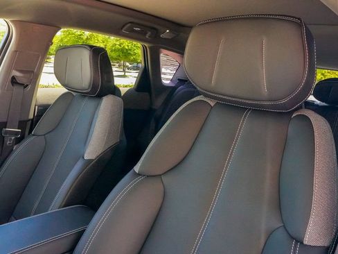 New 2025 Cadillac Optiq Luxury 1 image 19