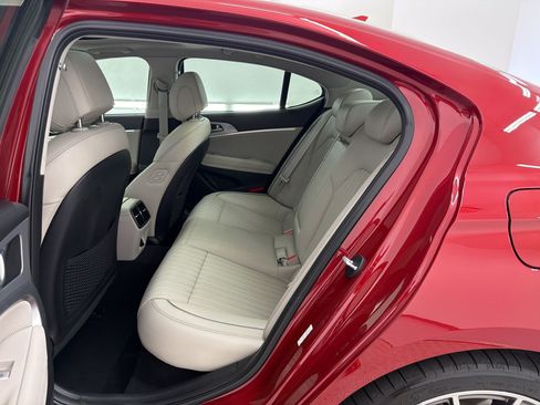 Used 2019 Genesis G70 3.3T Advanced w/ Elite Package RWD image 14