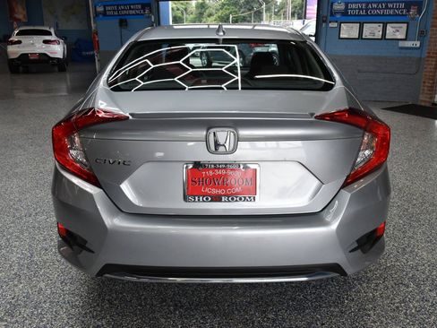 Used 2019 Honda Civic EX image 4