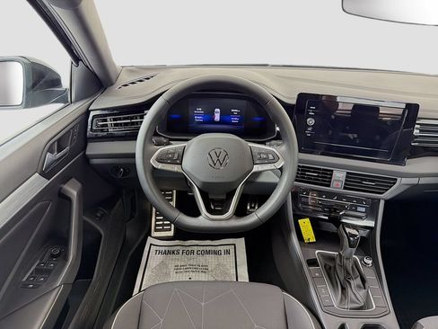 Used 2025 Volkswagen Jetta Sport FWD image 20