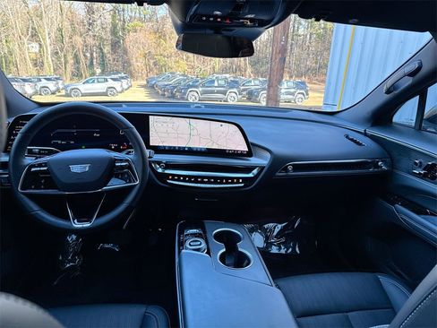 Used 2025 Cadillac Lyriq Sport image 30