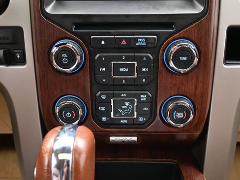 Used 2013 Ford F150 King Ranch w/ King Ranch Luxury Pkg RWD image 37