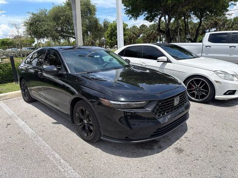 Used 2025 Honda Accord SE image 4