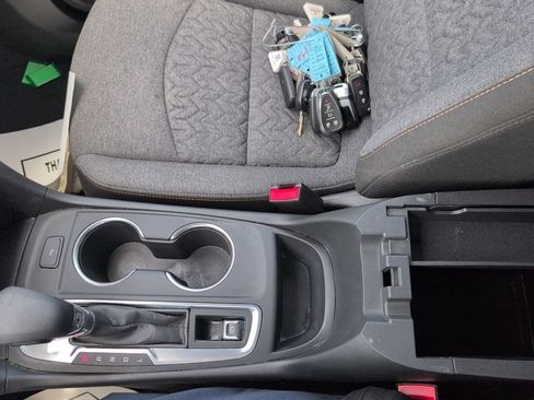 Used 2024 Chevrolet Equinox LT FWD image 19