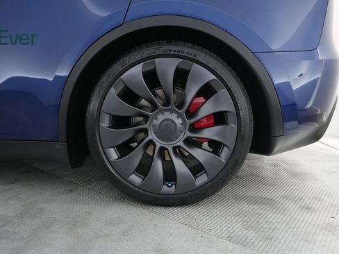 Used 2024 Tesla Model Y Performance AWD/4WD image 9