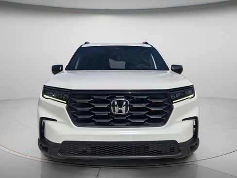 Certified 2023 Honda Pilot Sport image 4